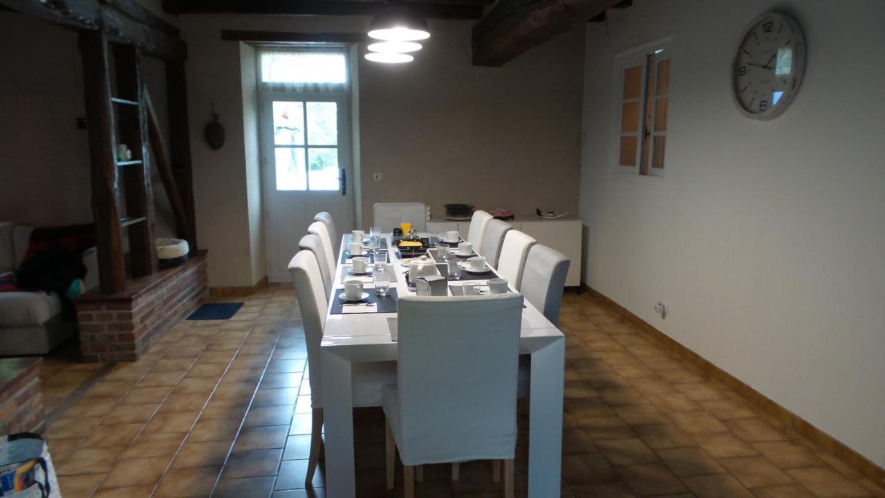 Bed and Breakfast La Petite Noue Vignoux-sous-les-Aix Exterior foto
